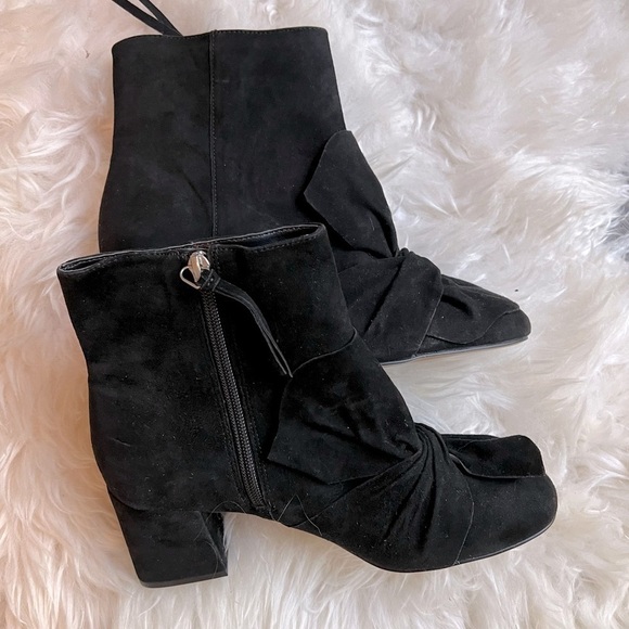 NEW Rebecca Minkoff Suede Lara Bow Boot Black bow detail - Picture 5 of 13